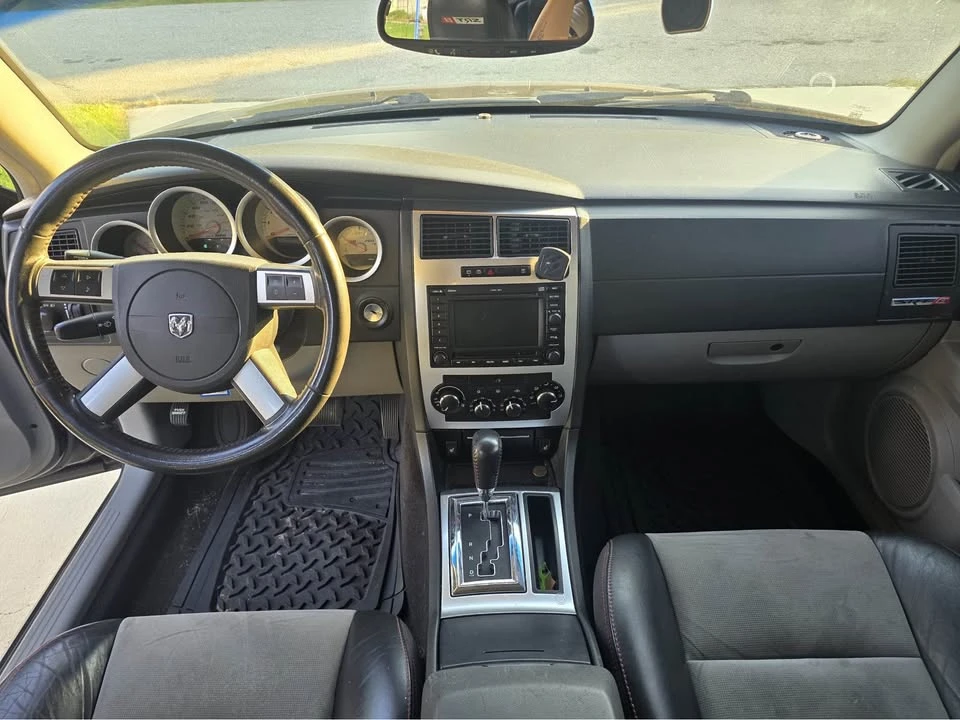 2007 Dodge Magnum SRT8 2nd Gen - Image 14 of 19
