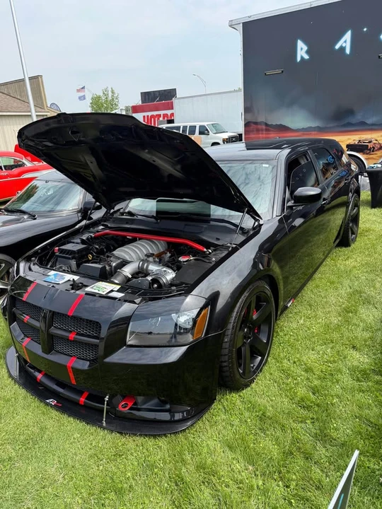 2007 Dodge Magnum SRT8 2nd Gen - Image 2 of 18