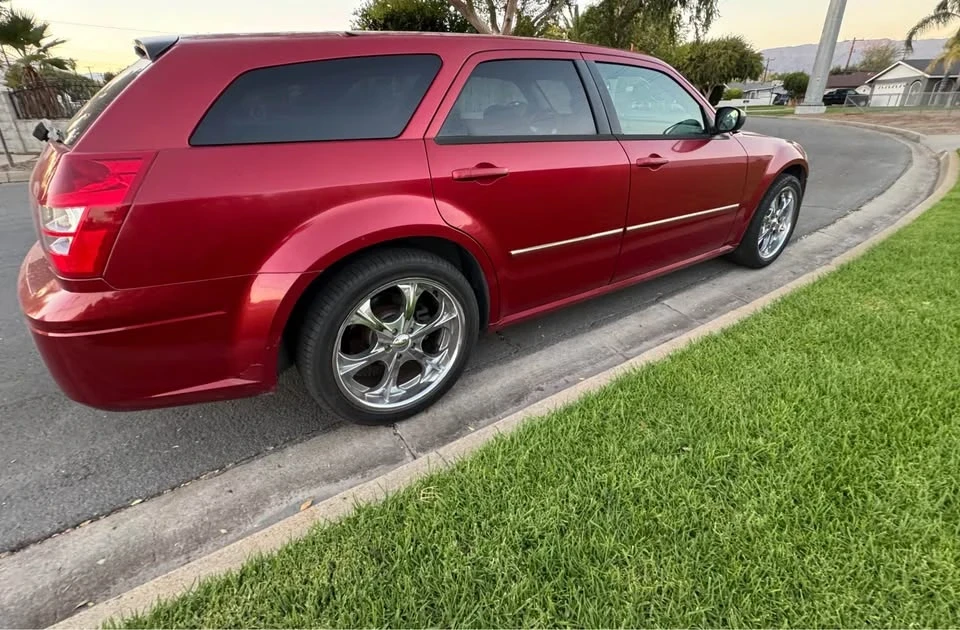 2007 Dodge Magnum 2nd Gen Wagon - Image 2 of 6
