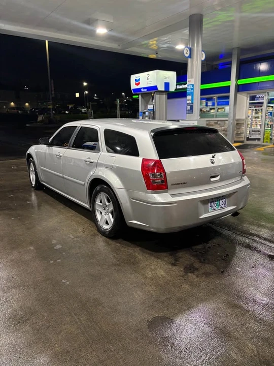 2007 Dodge Magnum 2nd Gen Wagon - Image 4 of 8