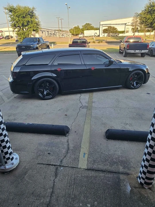 2007 Dodge Magnum 2nd Gen Wagon - Image 4 of 17