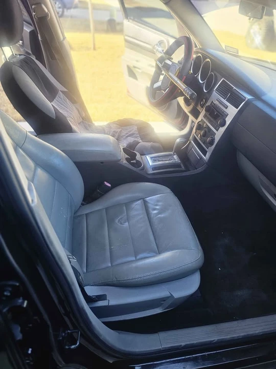 2007 Dodge Magnum 2nd Gen Wagon - Image 14 of 17