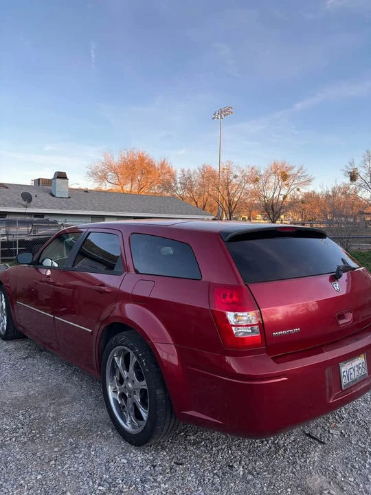 2007 Dodge Magnum 2nd Gen Wagon - Image 3 of 6