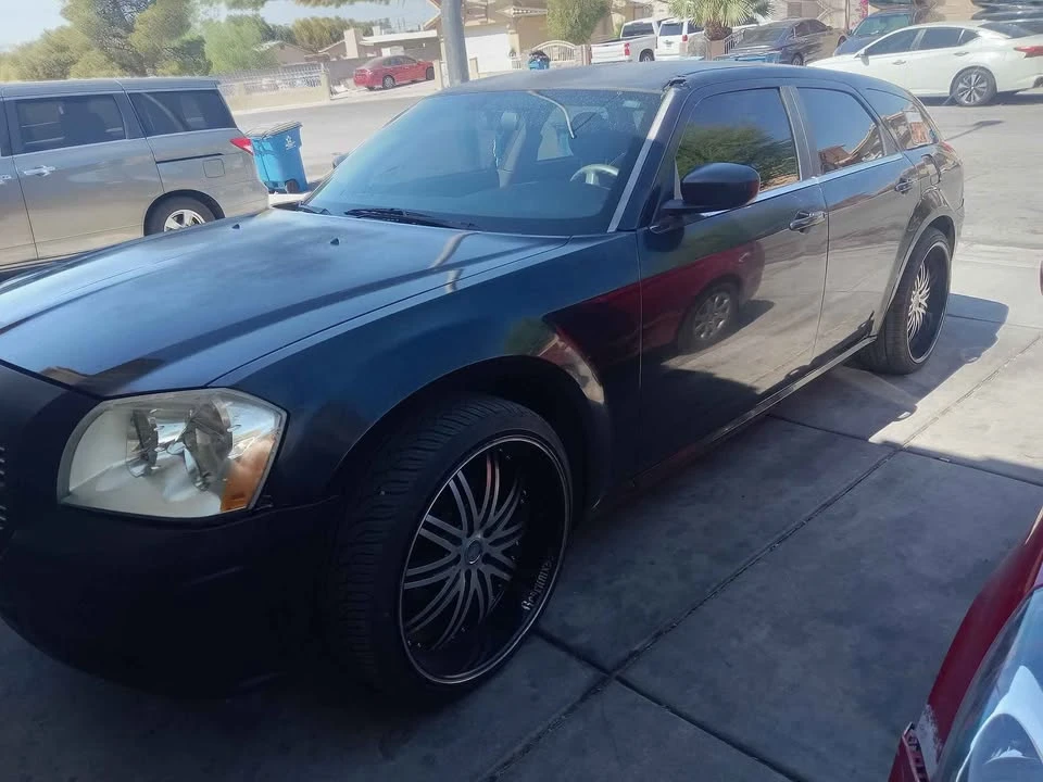 2007 Dodge Magnum 2nd Gen Wagon - Image 3 of 19