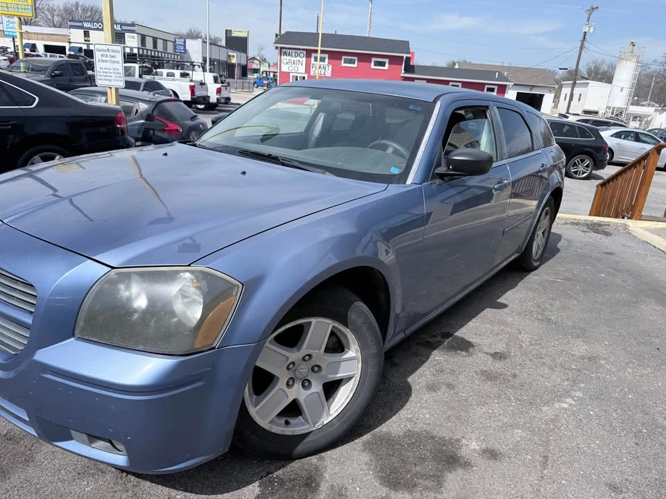 2007 Dodge Magnum 2nd Gen Wagon - Image 3 of 13