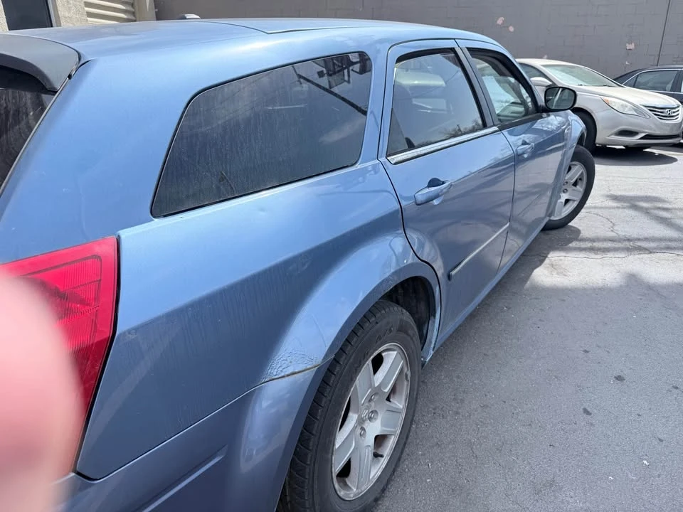 2007 Dodge Magnum 2nd Gen Wagon - Image 6 of 13