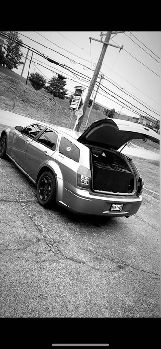 2007 Dodge Magnum 2nd Gen Wagon - Image 6 of 8
