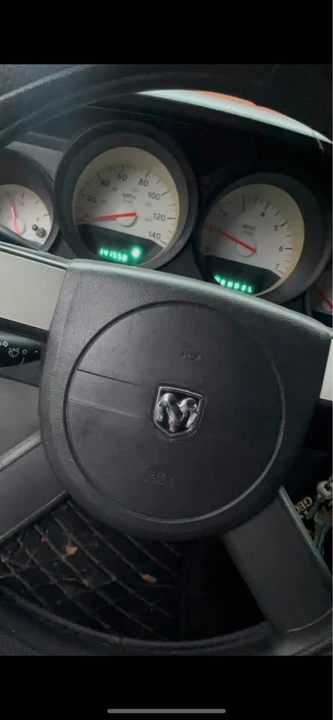 2007 Dodge Magnum 2nd Gen Wagon - Image 2 of 8