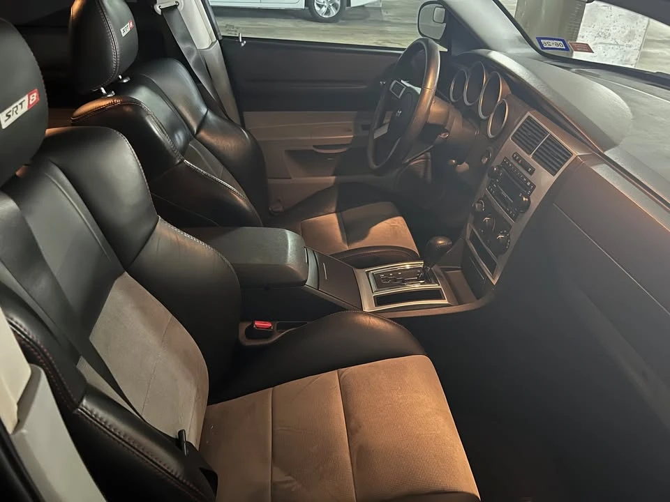 2007 Dodge Magnum SRT8 2nd Gen - Image 14 of 19