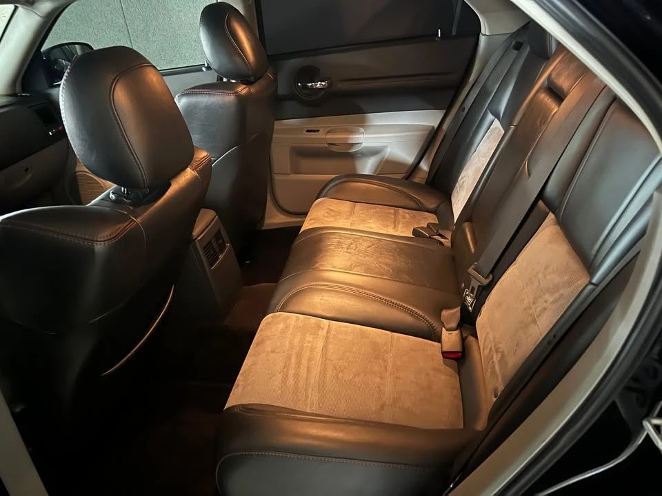 2007 Dodge Magnum SRT8 2nd Gen - Image 8 of 19