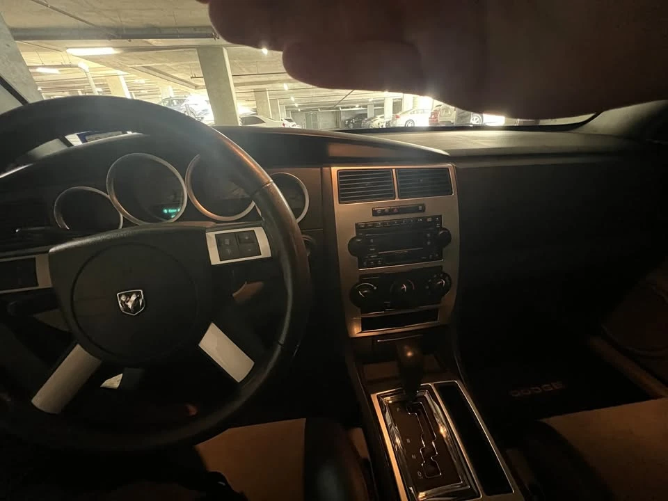2007 Dodge Magnum SRT8 2nd Gen - Image 11 of 19