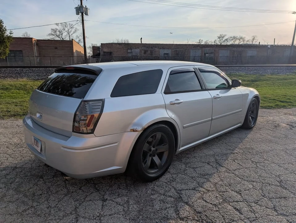 2007 Dodge Magnum 2nd Gen Wagon - Image 3 of 20