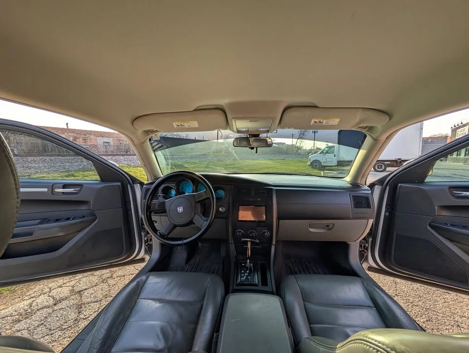 2007 Dodge Magnum 2nd Gen Wagon - Image 17 of 20