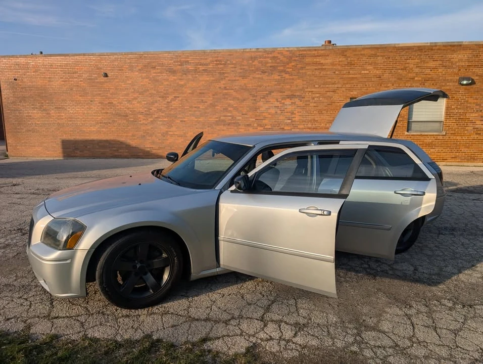 2007 Dodge Magnum 2nd Gen Wagon - Image 11 of 20