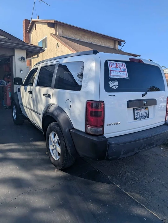 2007 Dodge Nitro - Image 2 of 4