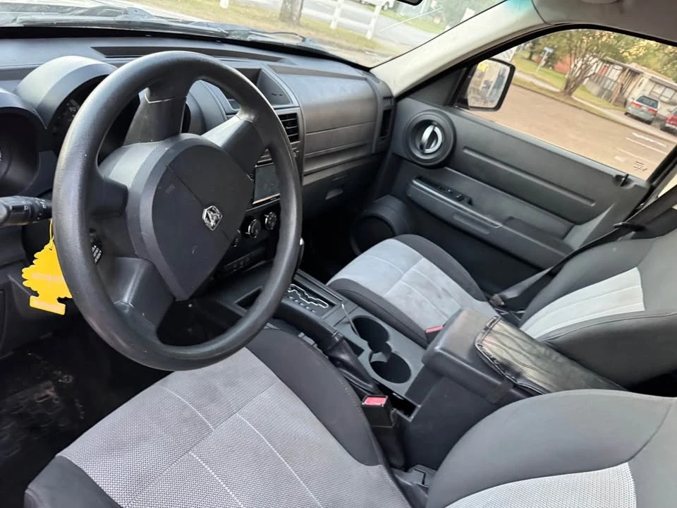 2007 Dodge Nitro - Image 2 of 10