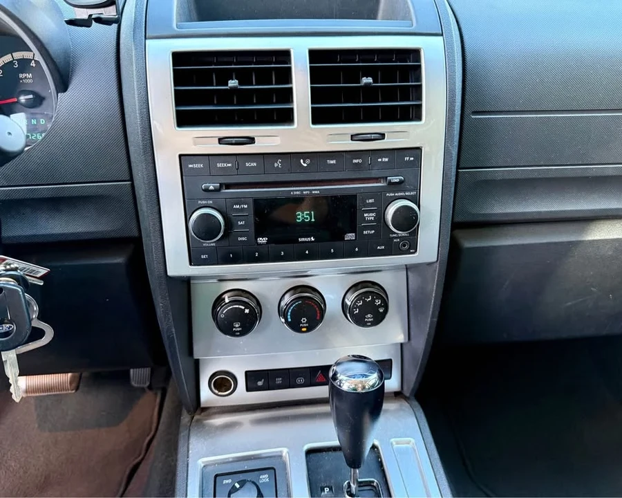2007 Dodge Nitro - Image 11 of 18