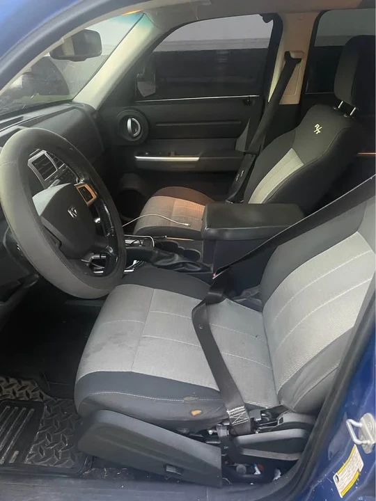 2007 Dodge Nitro - Image 2 of 8