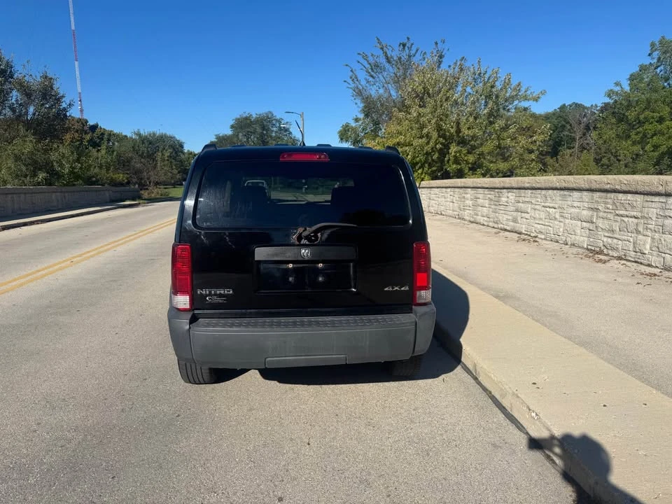 2007 Dodge Nitro - Image 2 of 4