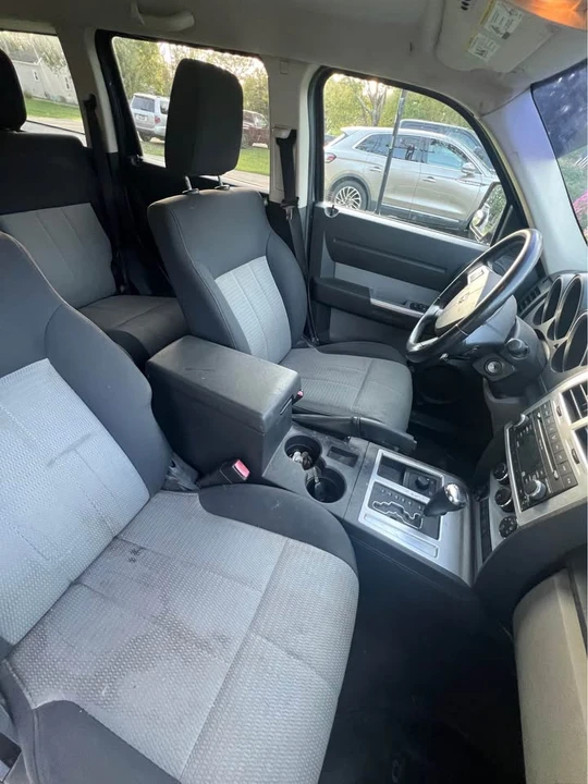 2007 Dodge Nitro - Image 14 of 17