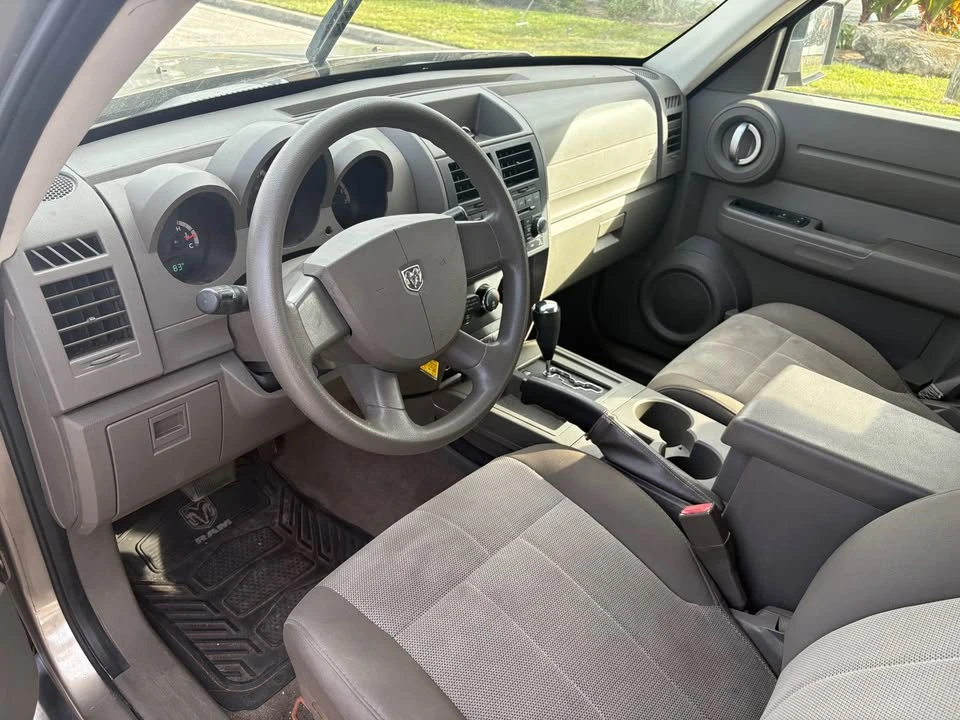 2007 Dodge Nitro - Image 2 of 5