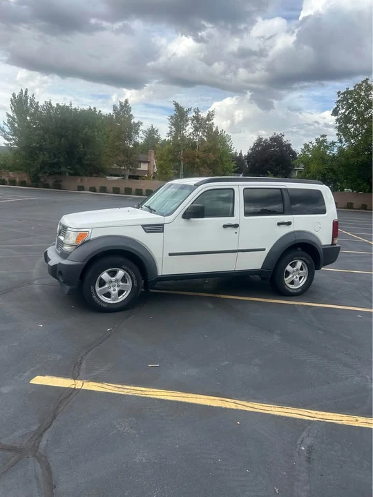2007 Dodge Nitro - Image 2 of 12