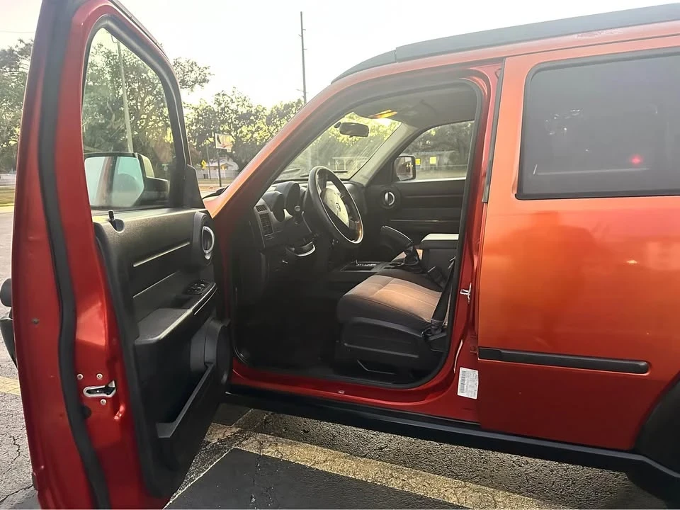 2007 Dodge Nitro - Image 3 of 10