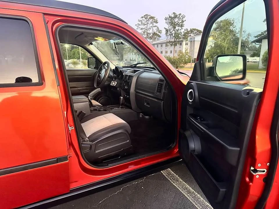 2007 Dodge Nitro - Image 11 of 13