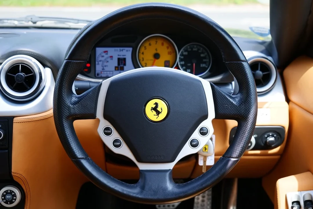 2007 Ferrari 612 - Image 15 of 31