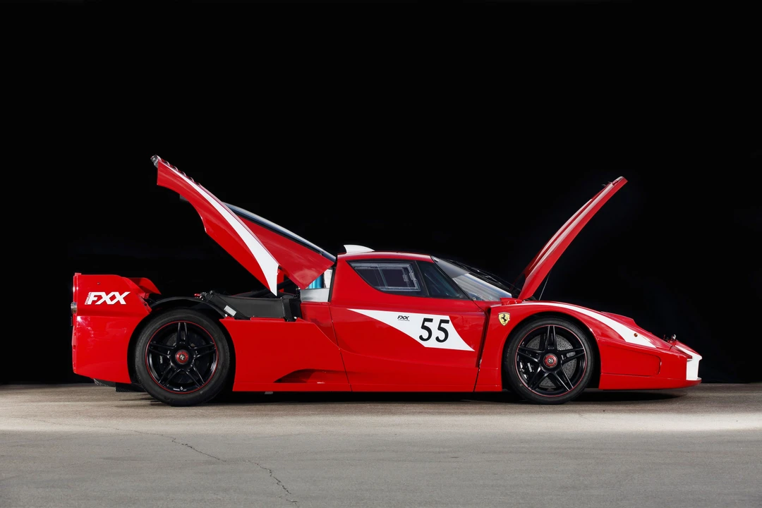2007 Ferrari Enzo - Image 12 of 13