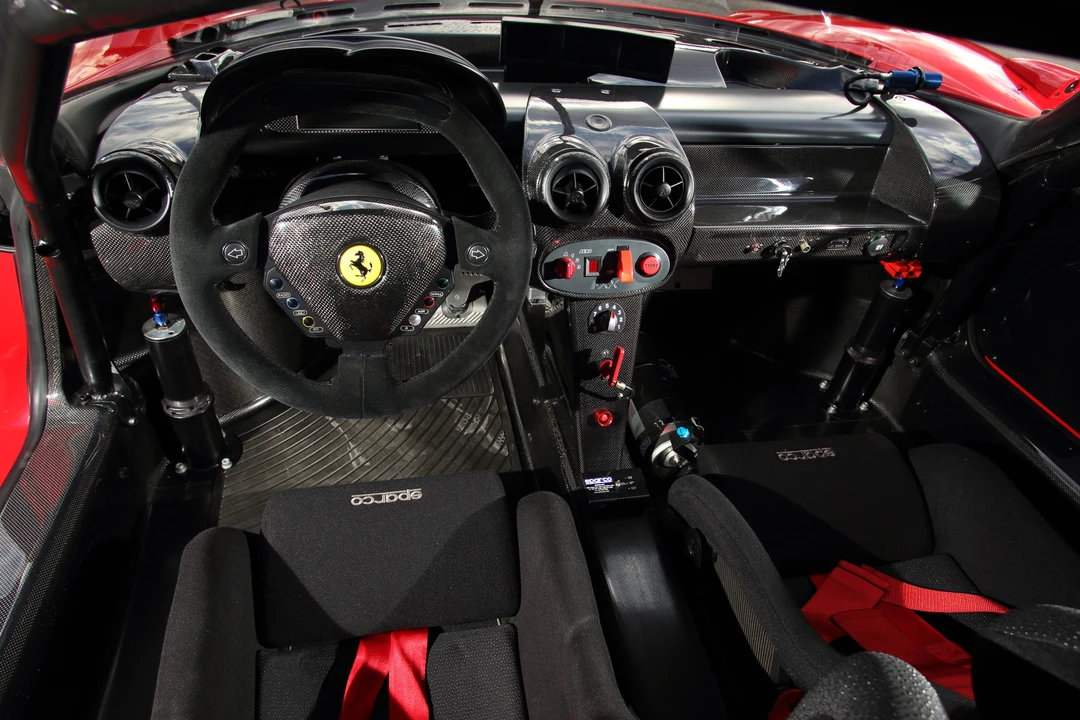 2007 Ferrari Enzo - Image 8 of 13