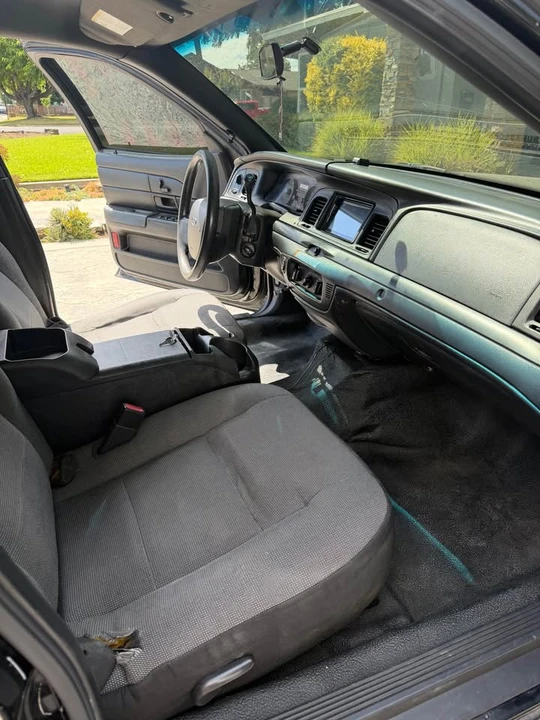 2007 Ford Crown Victoria - Image 6 of 15
