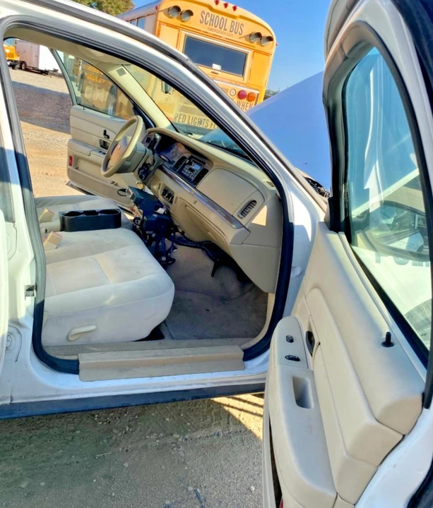 2007 Ford Crown Victoria - Image 7 of 20