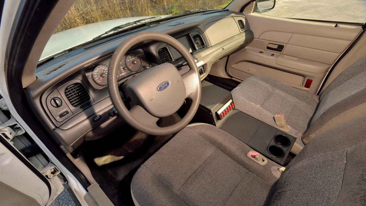 2007 Ford Crown Victoria - Image 4 of 20