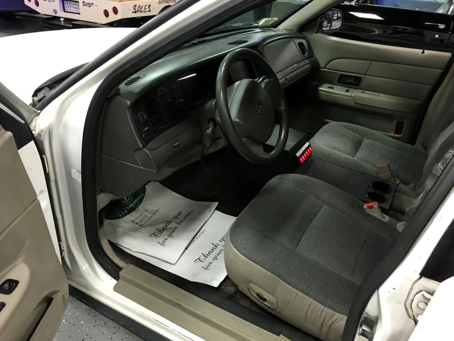 2007 Ford Crown Victoria - Image 3 of 8