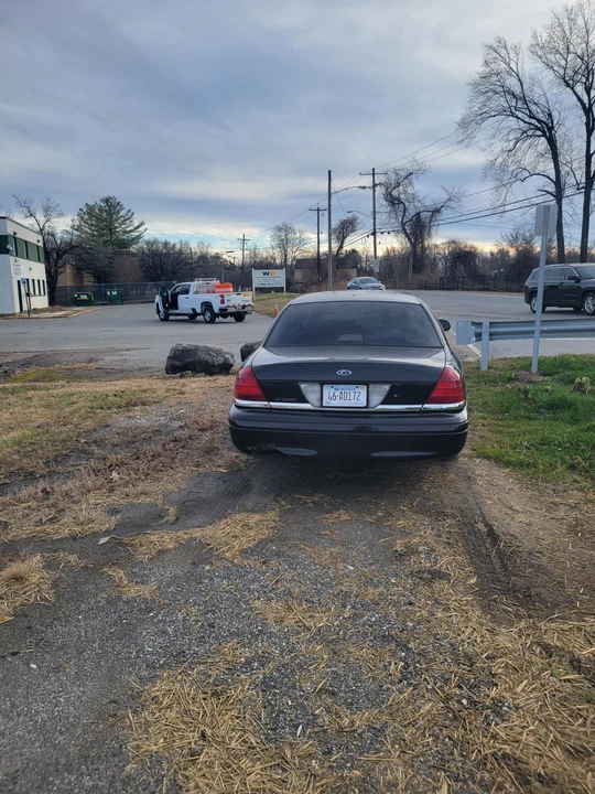 2007 Ford Crown Victoria - Image 2 of 3
