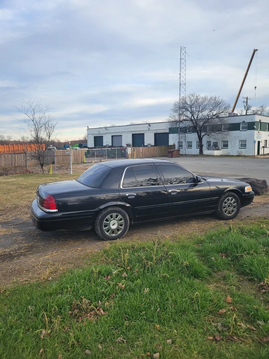 2007 Ford Crown Victoria - Image 3 of 3
