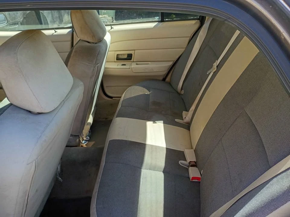 2007 Ford Crown Victoria - Image 6 of 8