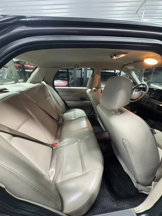 2007 Ford Crown Victoria - Image 21 of 30