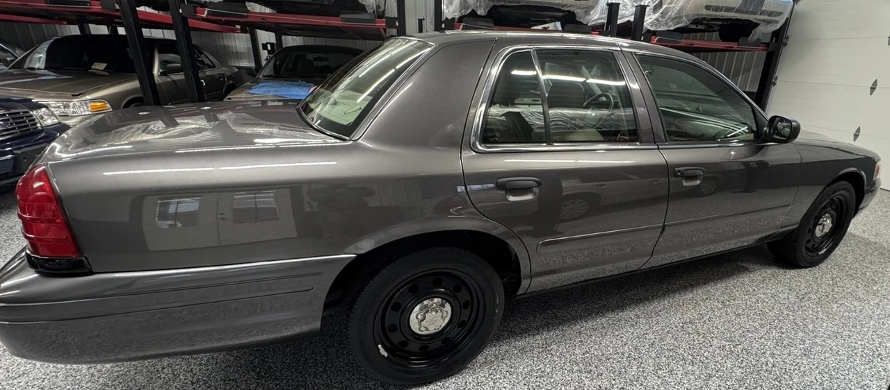 2007 Ford Crown Victoria - Image 6 of 30