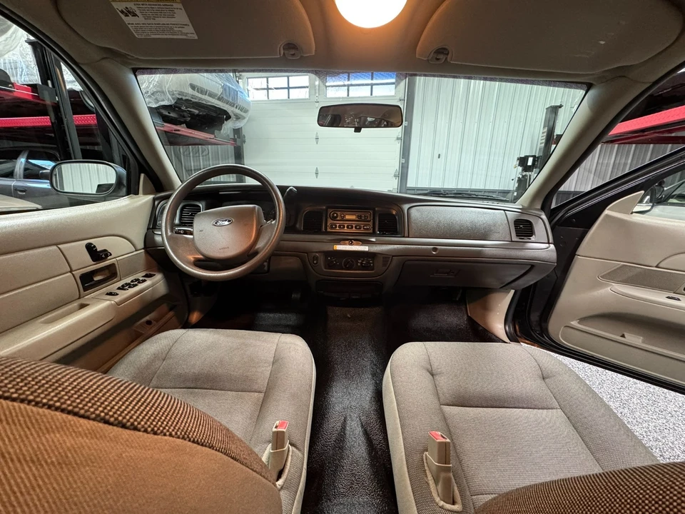 2007 Ford Crown Victoria - Image 13 of 30