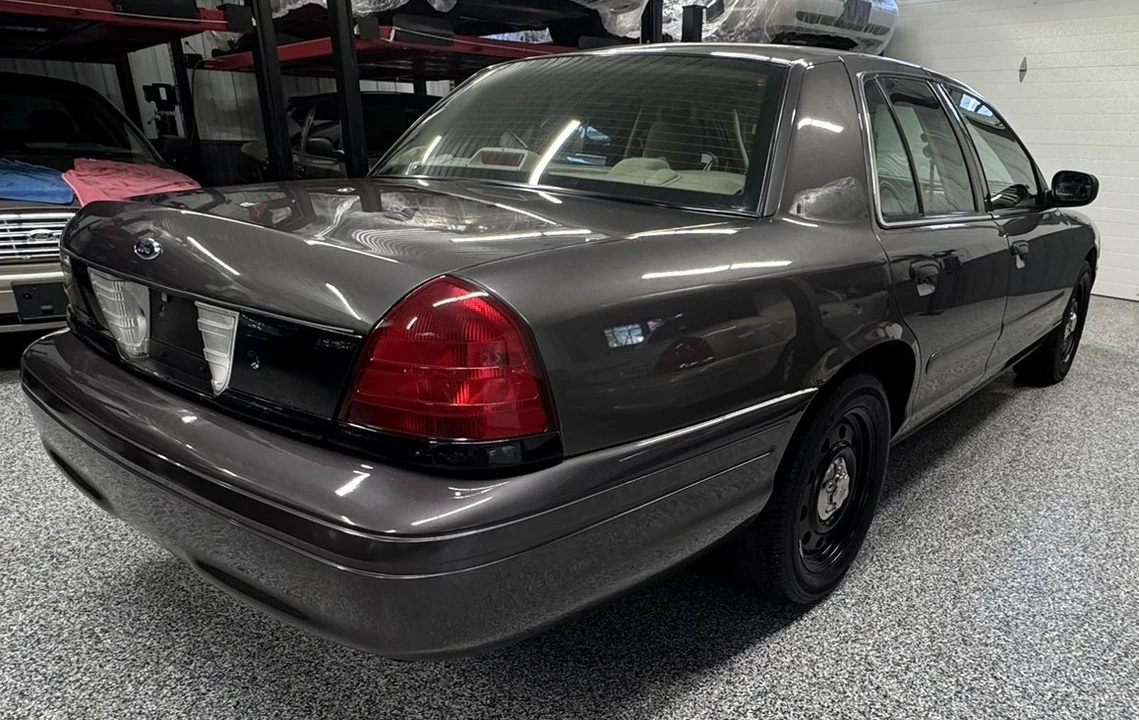 2007 Ford Crown Victoria - Image 5 of 30