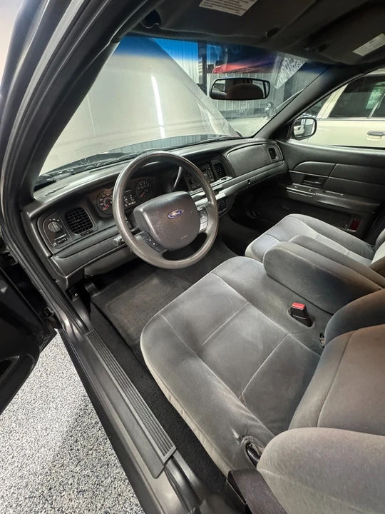 2007 Ford Crown Victoria - Image 11 of 30