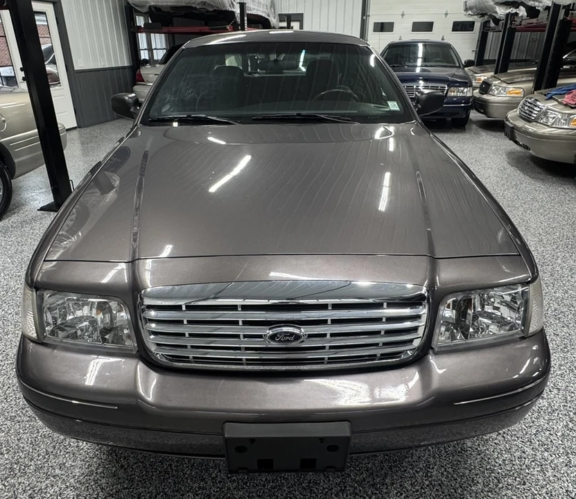 2007 Ford Crown Victoria - Image 7 of 30