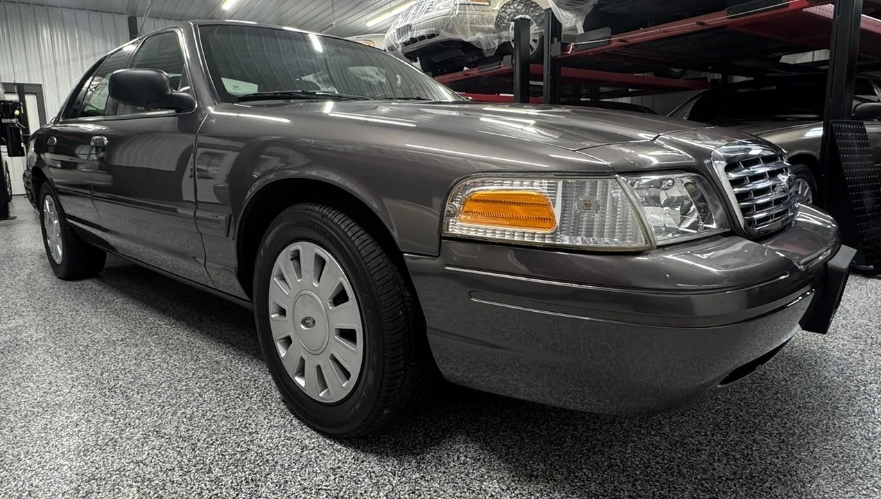 2007 Ford Crown Victoria - Image 6 of 30