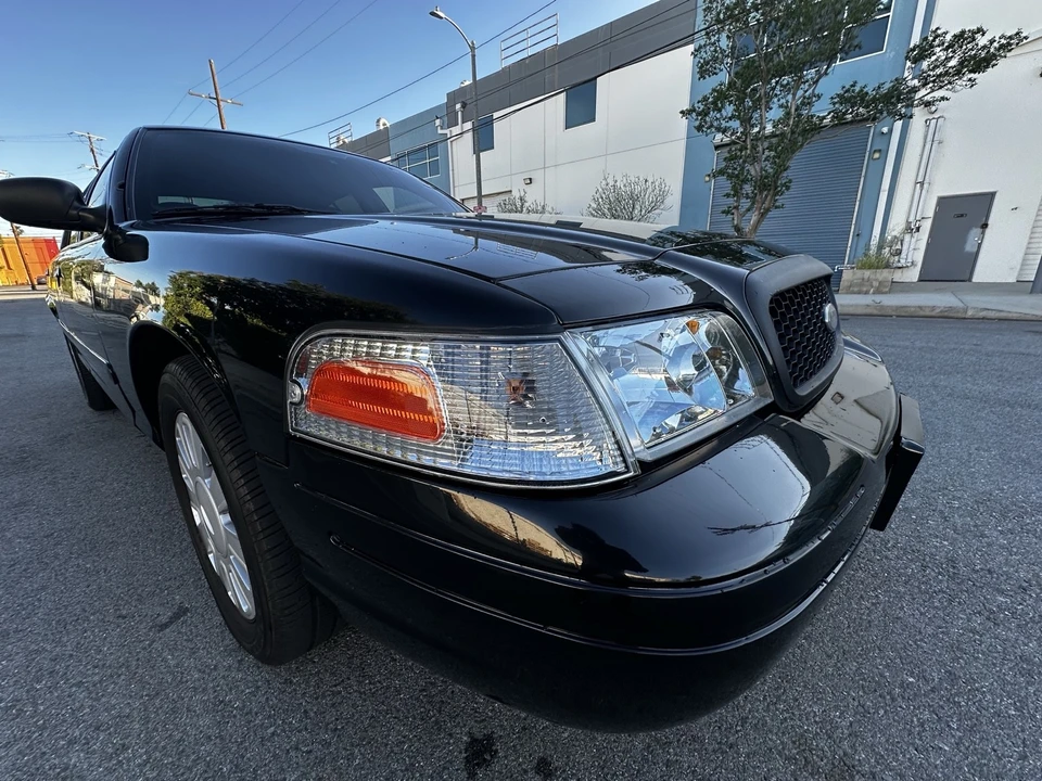 2007 Ford Crown Victoria - Image 9 of 17
