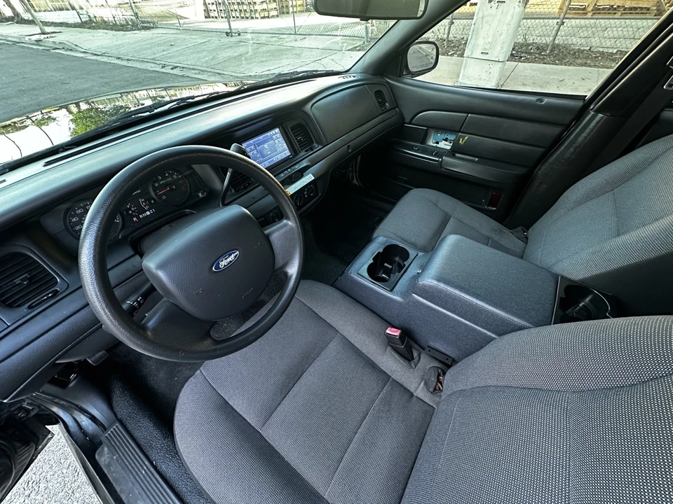 2007 Ford Crown Victoria - Image 10 of 17