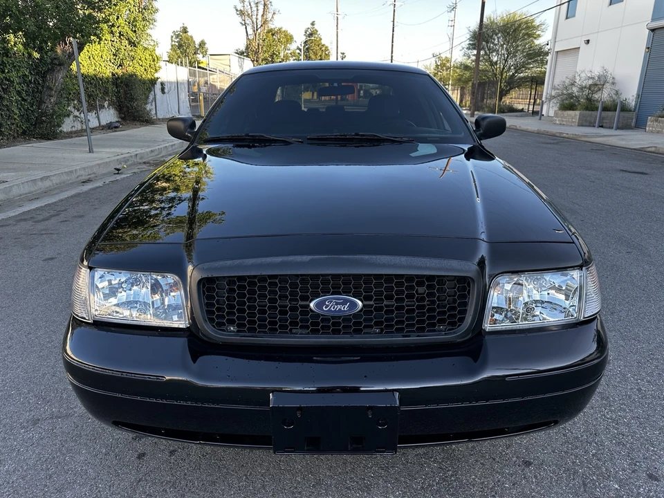 2007 Ford Crown Victoria - Image 2 of 17