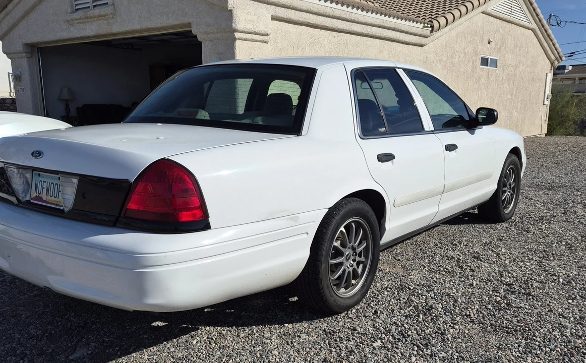 2007 Ford Crown Victoria - Image 2 of 7