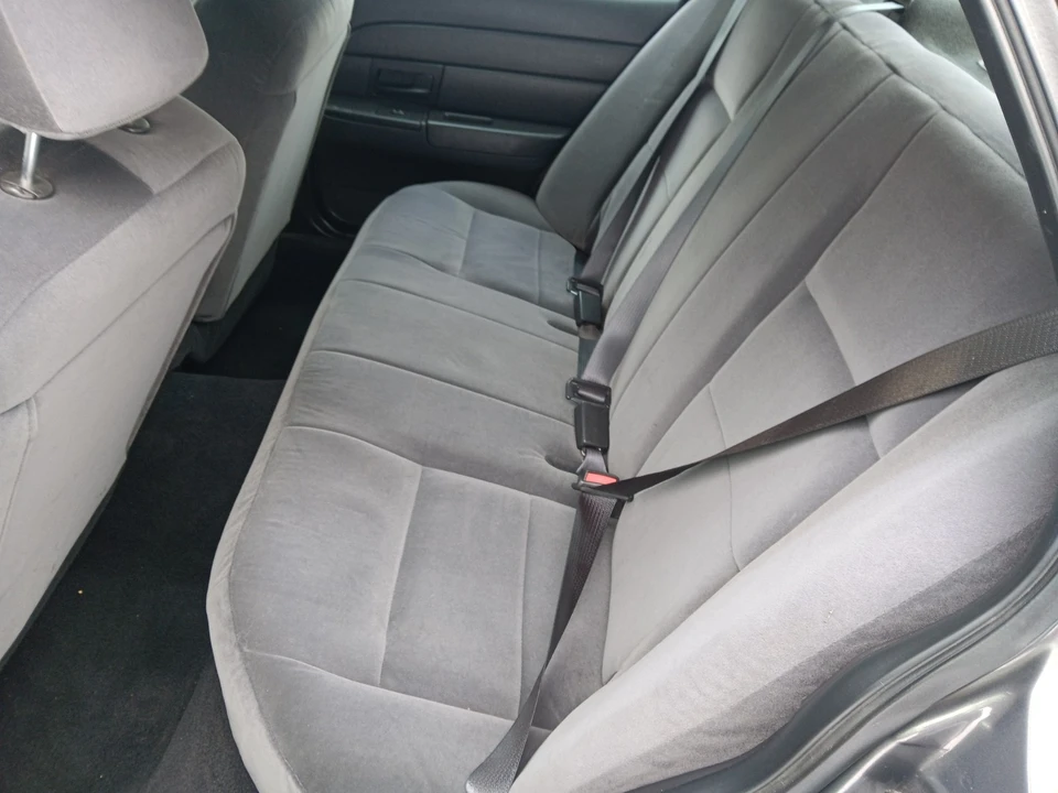 2007 Ford Crown Victoria - Image 6 of 13